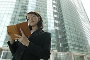 面倒な手続きは社会保険労務士に委託しよう